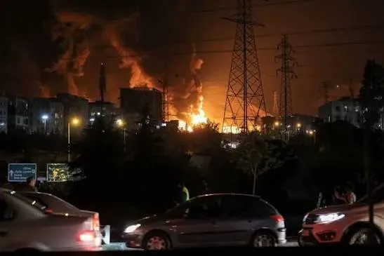 حزب الله يستهدف مصفاة حيفا بسرب من المسيّرات الإنقضاضية